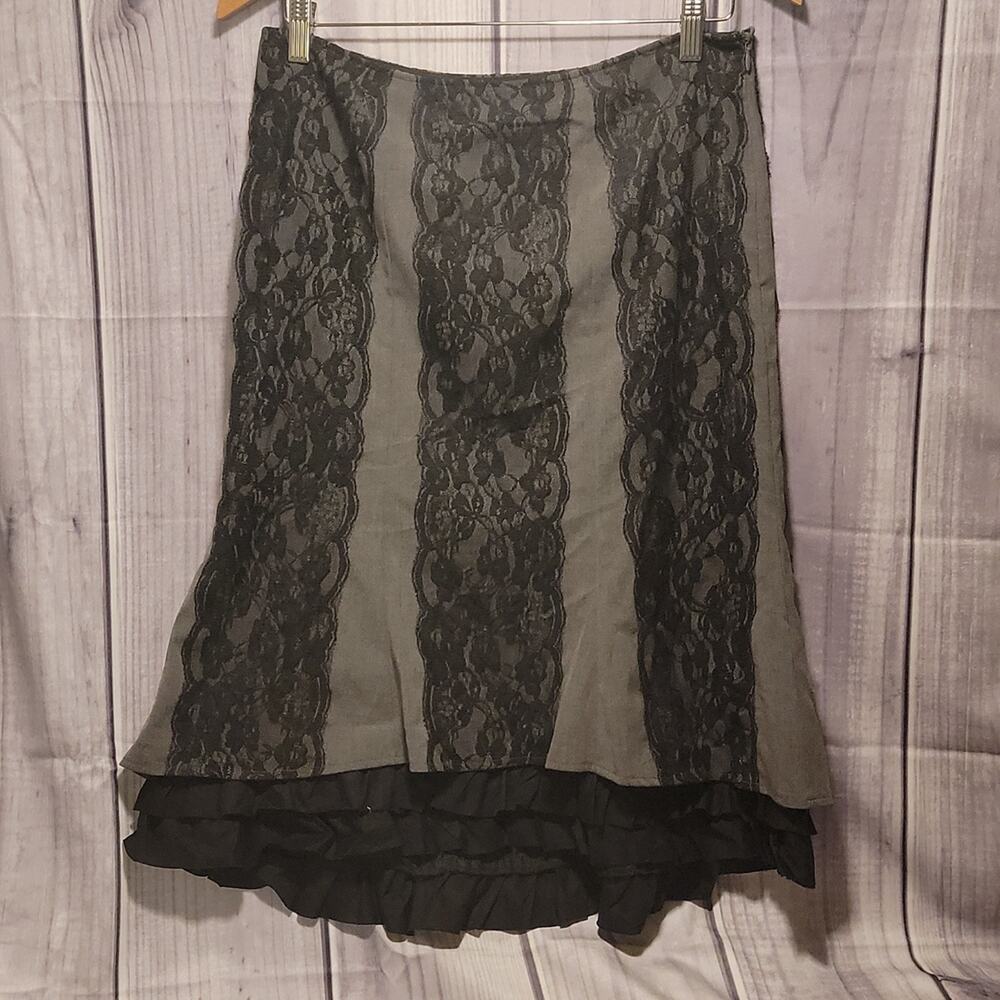 Lace panel skirt size 6